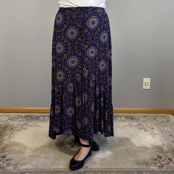 EARTHBOUND Dresses & Skirts - Earthbound Womens Flare Maxi Skirt Size S Medallion Gypsy Bobo Slit Lightweight